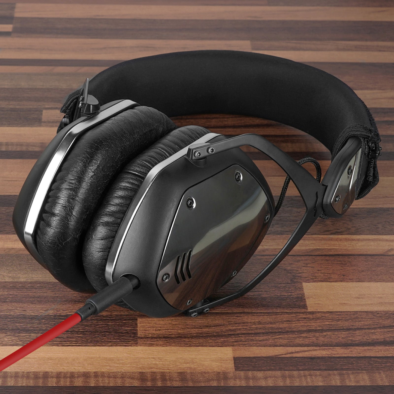 Geekria USB-C Digital to Audio Cable with Mic Compatible Geekria USB-C Digital to Audio Cable with Mic Compatible
