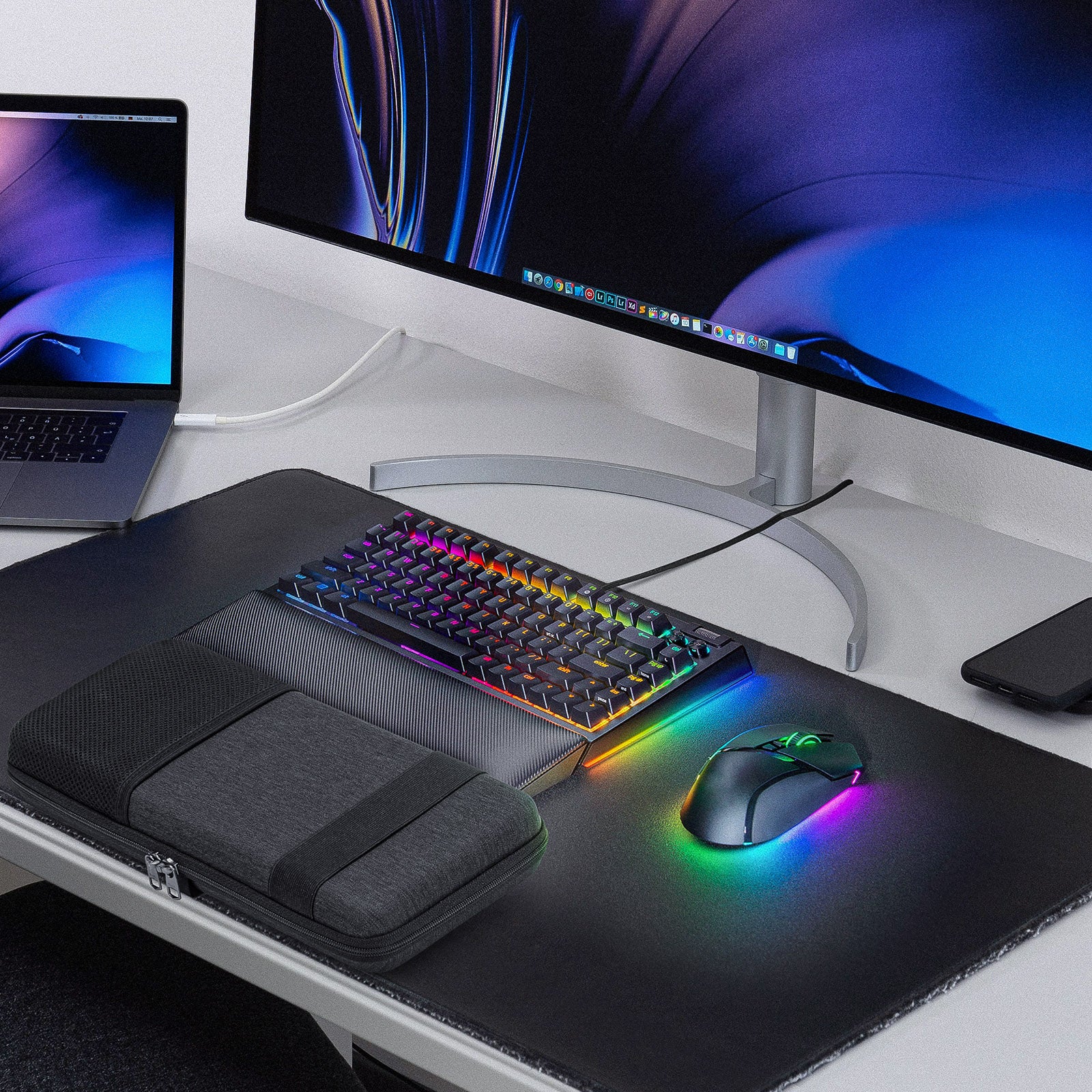 Geekria 75% Keyboard Hard Shell Case, Compatible with Razer BlackWidow