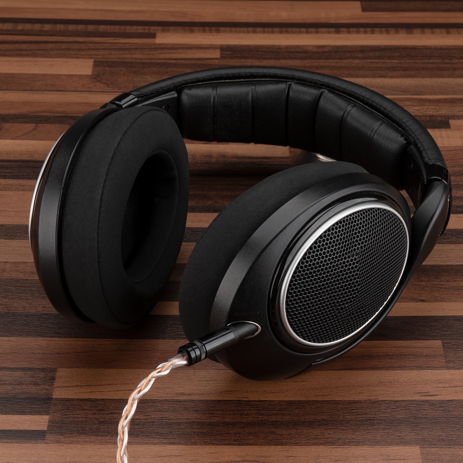Geekria Apollo Silver-Plated Upgrade 4.4mm to 2.5mm Audio Geekria Apollo Silver-Plated Upgrade 4.4mm to 2.5mm Audio